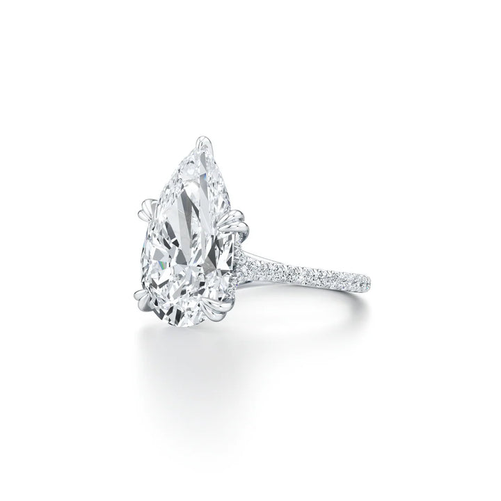 Larmé Pavé Solitaire Engagement Ring – Pear Cut – Single Row Pavé Band