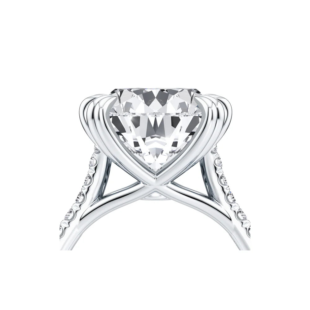 Larmé Pavé Solitaire Engagement Ring – Pear Cut – Single Row Pavé Band
