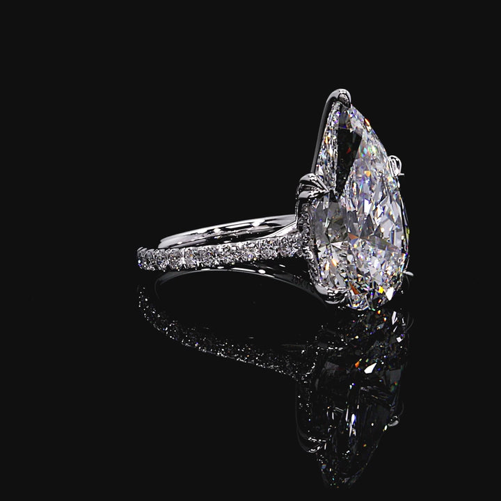 Larmé Pavé Solitaire Engagement Ring – Pear Cut – Single Row Pavé Band