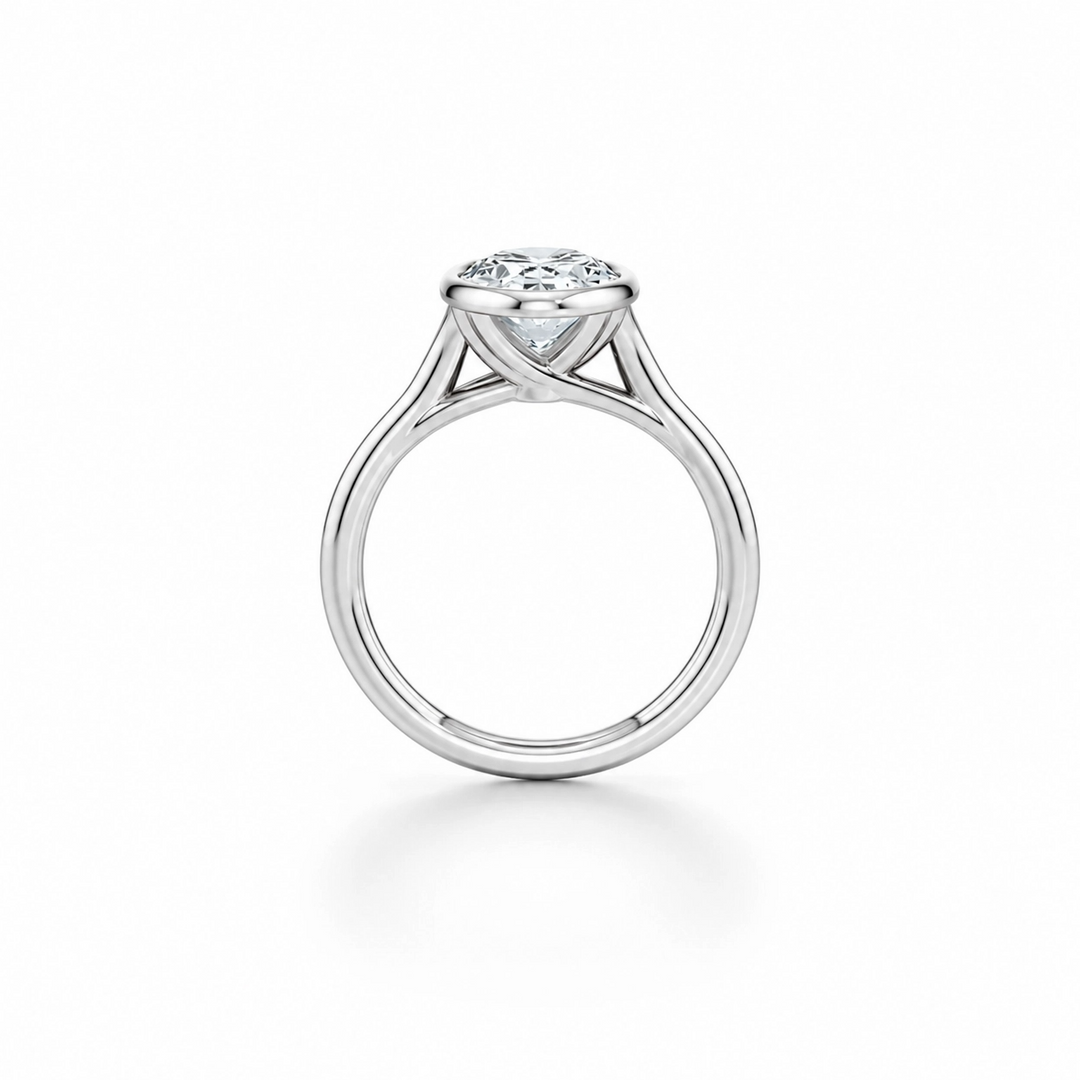 Lune Solitaire Engagement Ring – Round Cut – Bezel-Set High-Polish Band