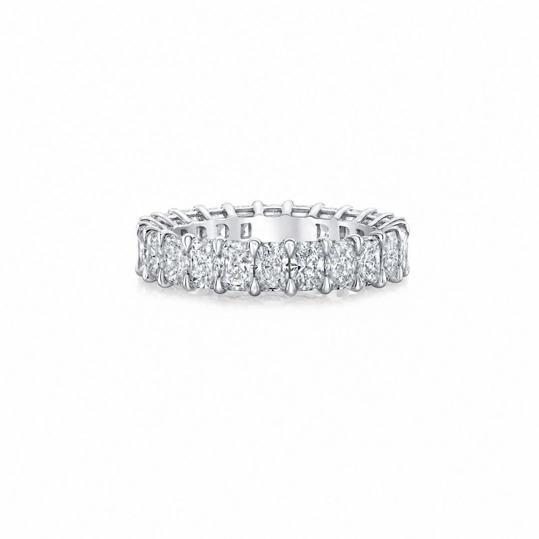 Cassis Eternity Band – Radiant Cut – Shared-Prong