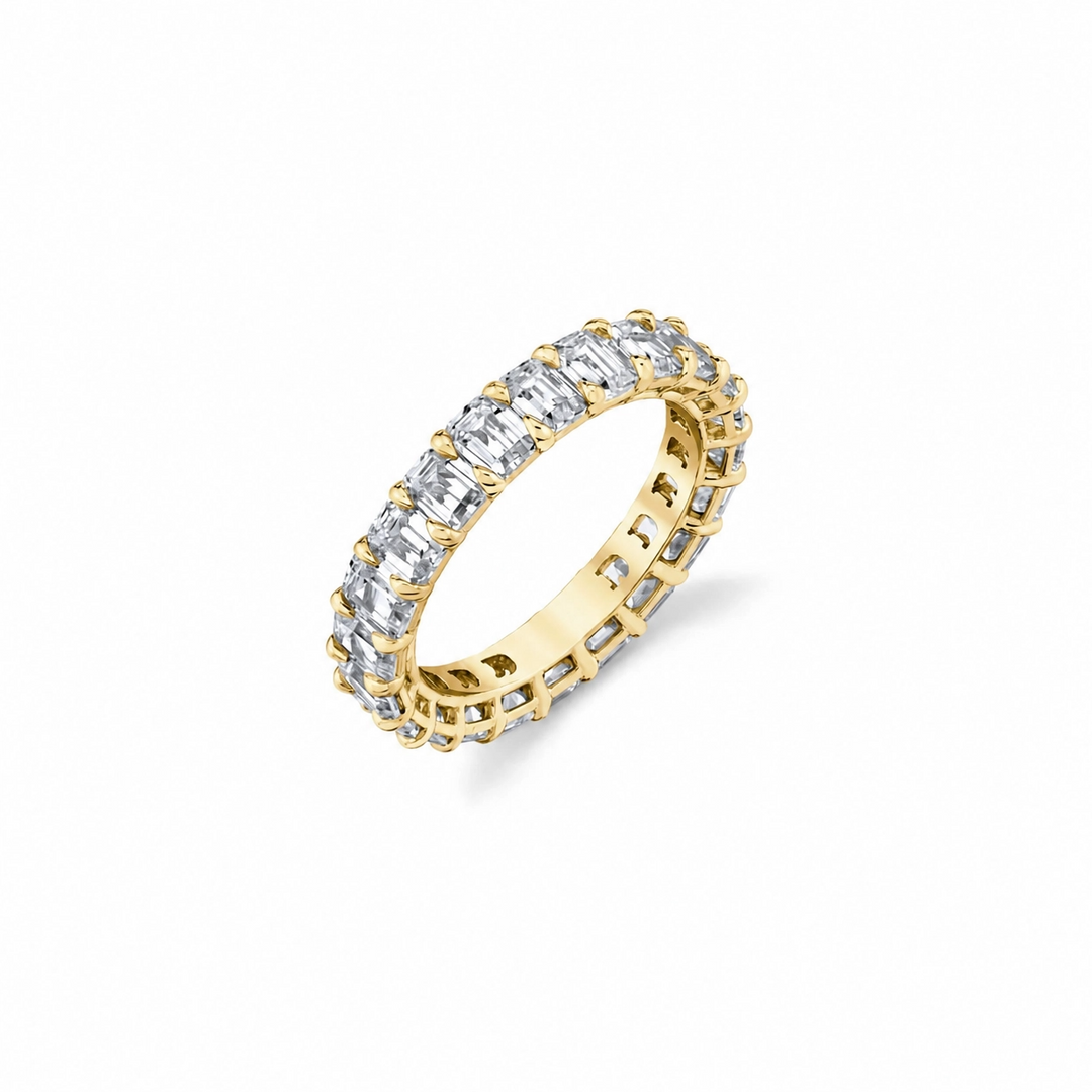 Cassis Eternity Band – Emerald Cut – Shared-Prong