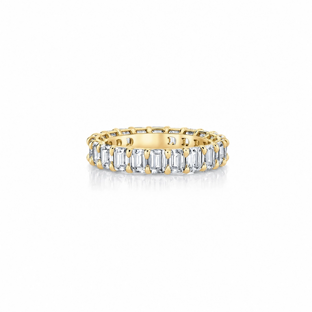 Cassis Eternity Band – Emerald Cut – Shared-Prong