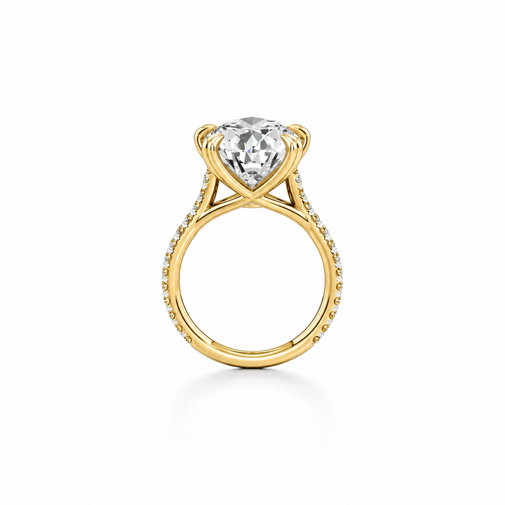 Larmé Pavé Solitaire Engagement Ring – Pear Cut – Single Row Pavé Band